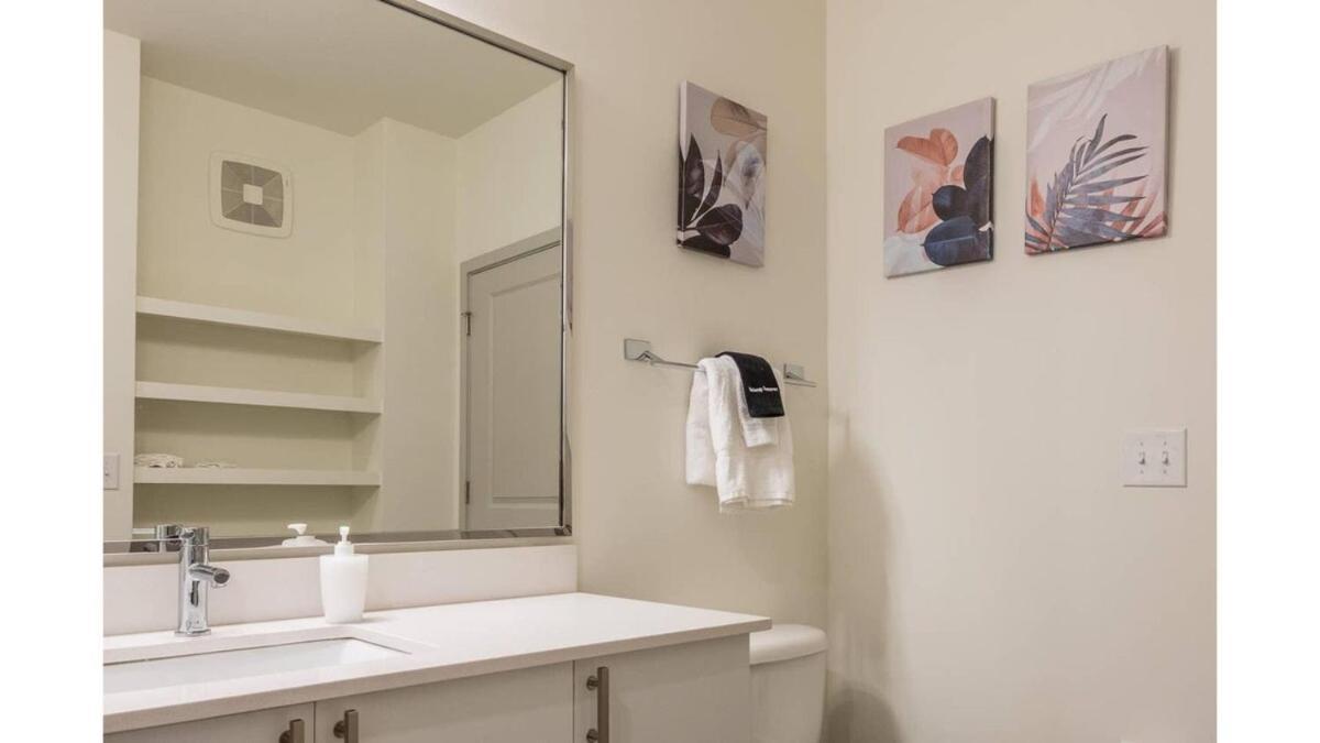 Stunning Nulu 1Br Cozysuites 03 Луїсвілл Екстер'єр фото